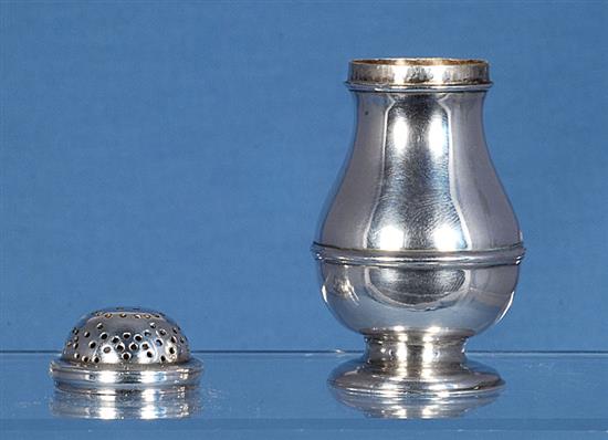 An early George II silver bun pepper pot, Height 70mm Weight 1.5oz/47grms